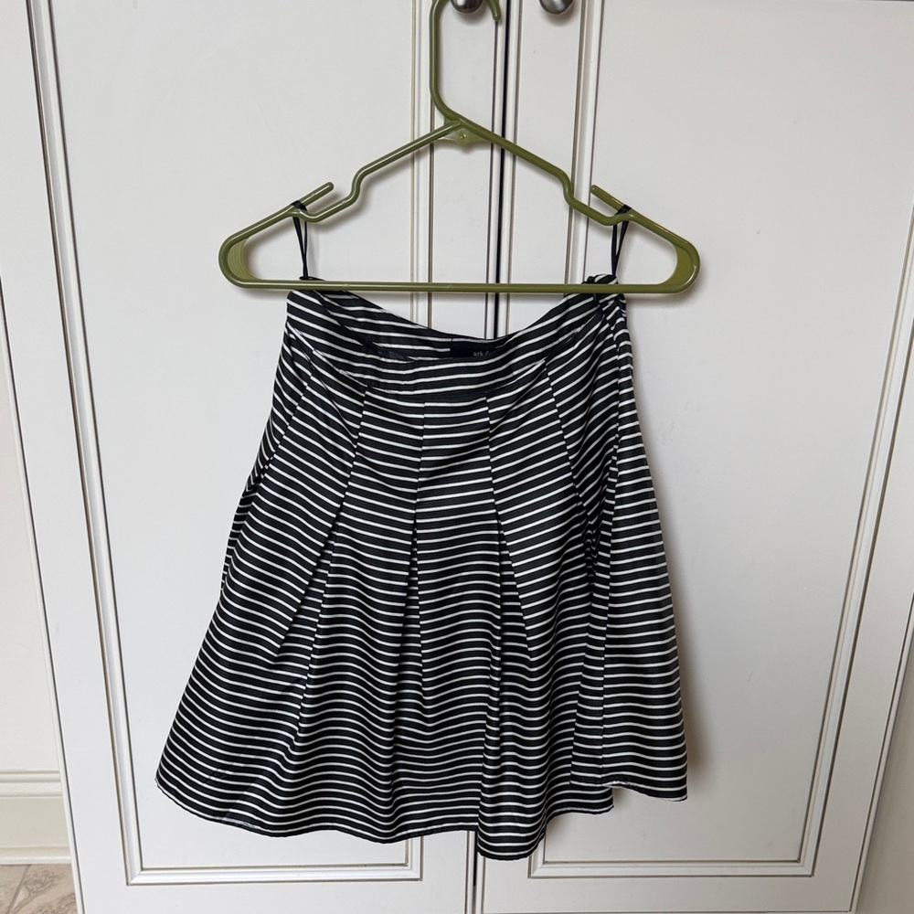 Ark & Co Black and White Striped Skater Skirt